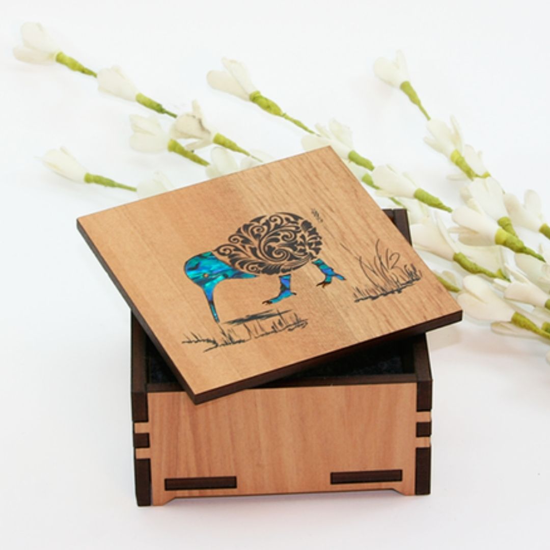 Small Trinket Box - Pāua Filigree Kiwi