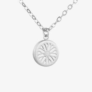 Mountain Daisy Necklace Silver