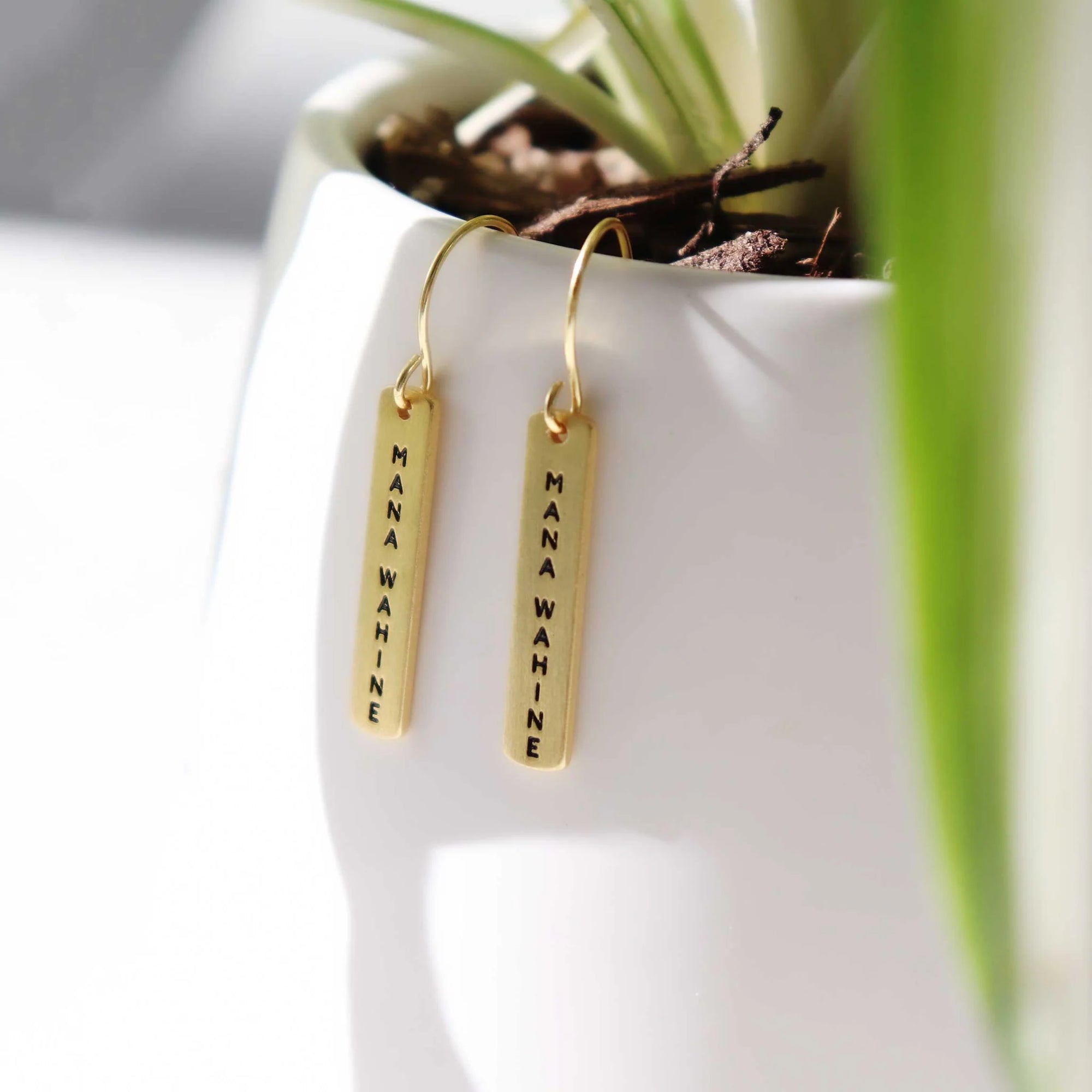 Te Reo Mana Wahine Earrings Gold